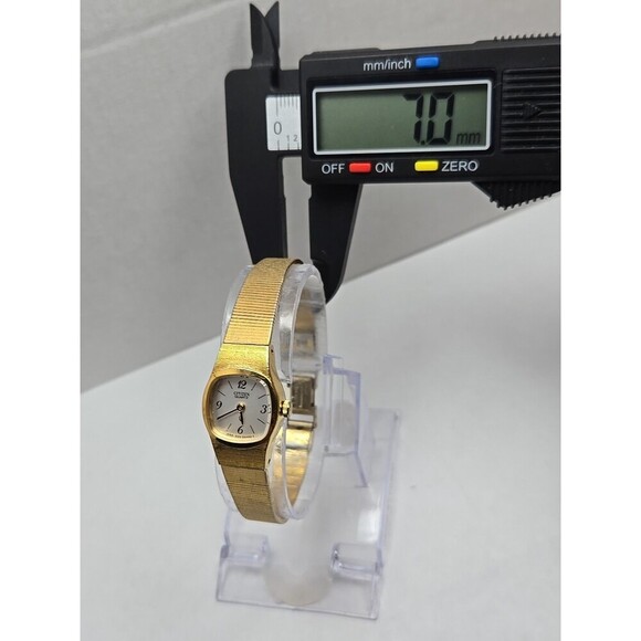 Womens Citizen Quartz Gold Toned Watch Classic Cushion New Battery Vintage Era - Picture 6 of 12